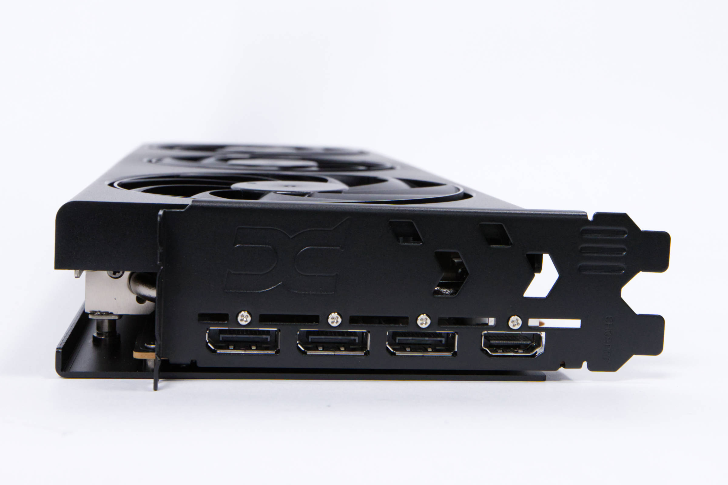 PowerColor Radeon RX 9070 Hellhound Anschlüsse PowerColor Radeon RX 9070 Hellhound Anschlüsse
