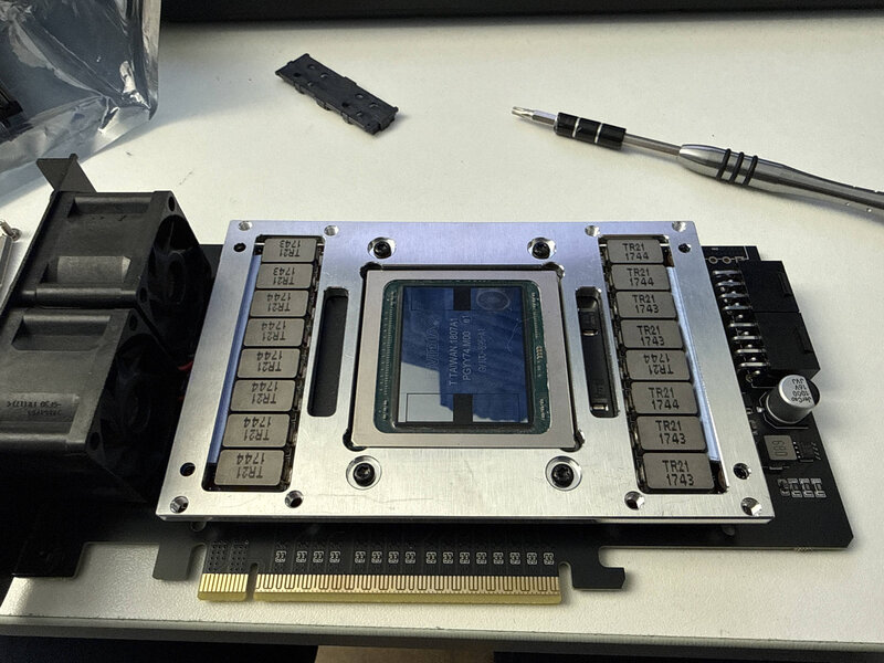 NVIDIA TESLA V100 SXM2 with Board NVIDIA TESLA V100 SXM2 with Board
