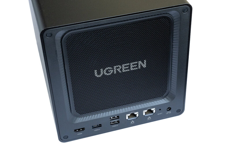 UGREEN DXP4800 GT Rückseite UGREEN DXP4800 GT Rückseite
