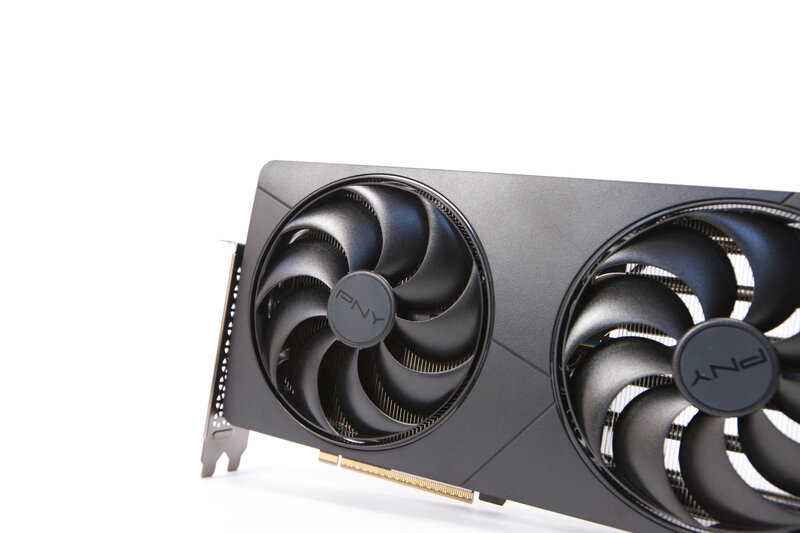 PNY GeForce RTX 5080 SLIM OC Fan Design PNY GeForce RTX 5080 SLIM OC Fan Design
