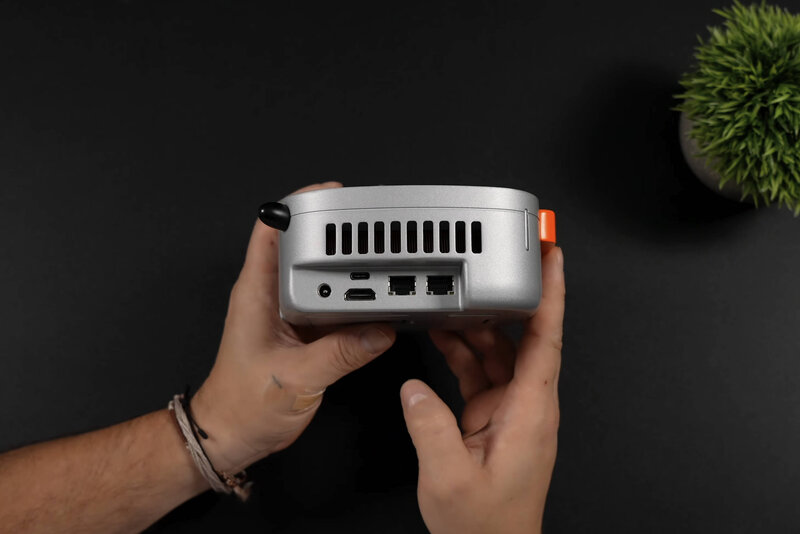Piston V Mini PC Ports Piston V Mini PC Ports