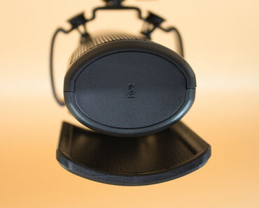 Genesis Radium 251 Set: Top View of the Microphone Genesis Radium 251 Set: Top View of the Microphone