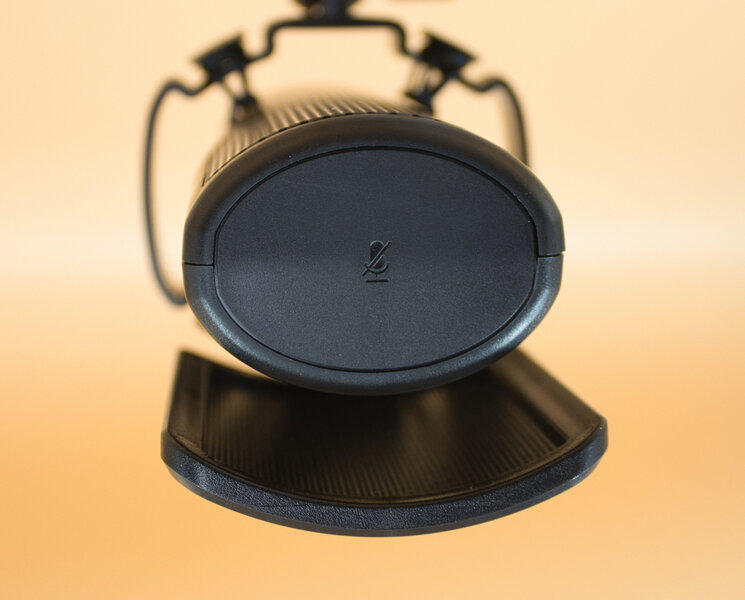 Genesis Radium 251 Set: Top View of the Microphone Genesis Radium 251 Set: Top View of the Microphone